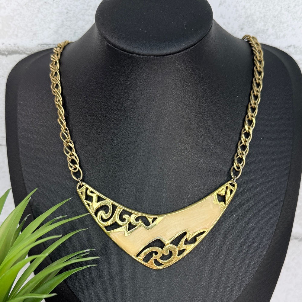Vintage 80s Avon Buttercream Enamel Swirl Openwork Gold Tone Retro Bib Necklace